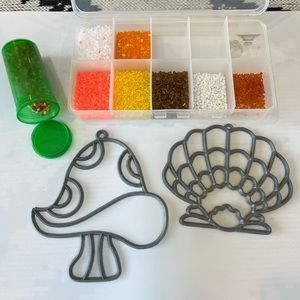 VTG Makit and Bakit Mushroom Shell and Plastic Cooking Crystals